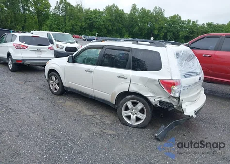 2010 Subaru Forester 2.5X Premium z USA, uszkodzony, nr VIN JF2SH6CC1AH788110